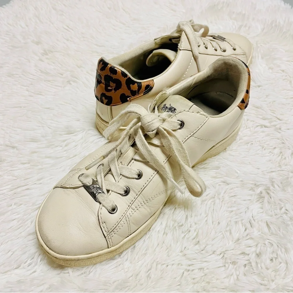 Coach Low Top Leather Sneakers 9B Leopard Print Heel Off-White Luxury C126